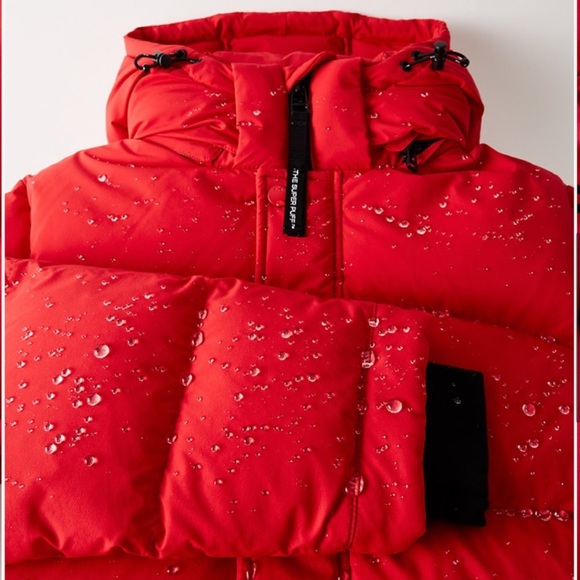 ARITZIA TNA Superpuff Red Size M - Picture 4 of 12